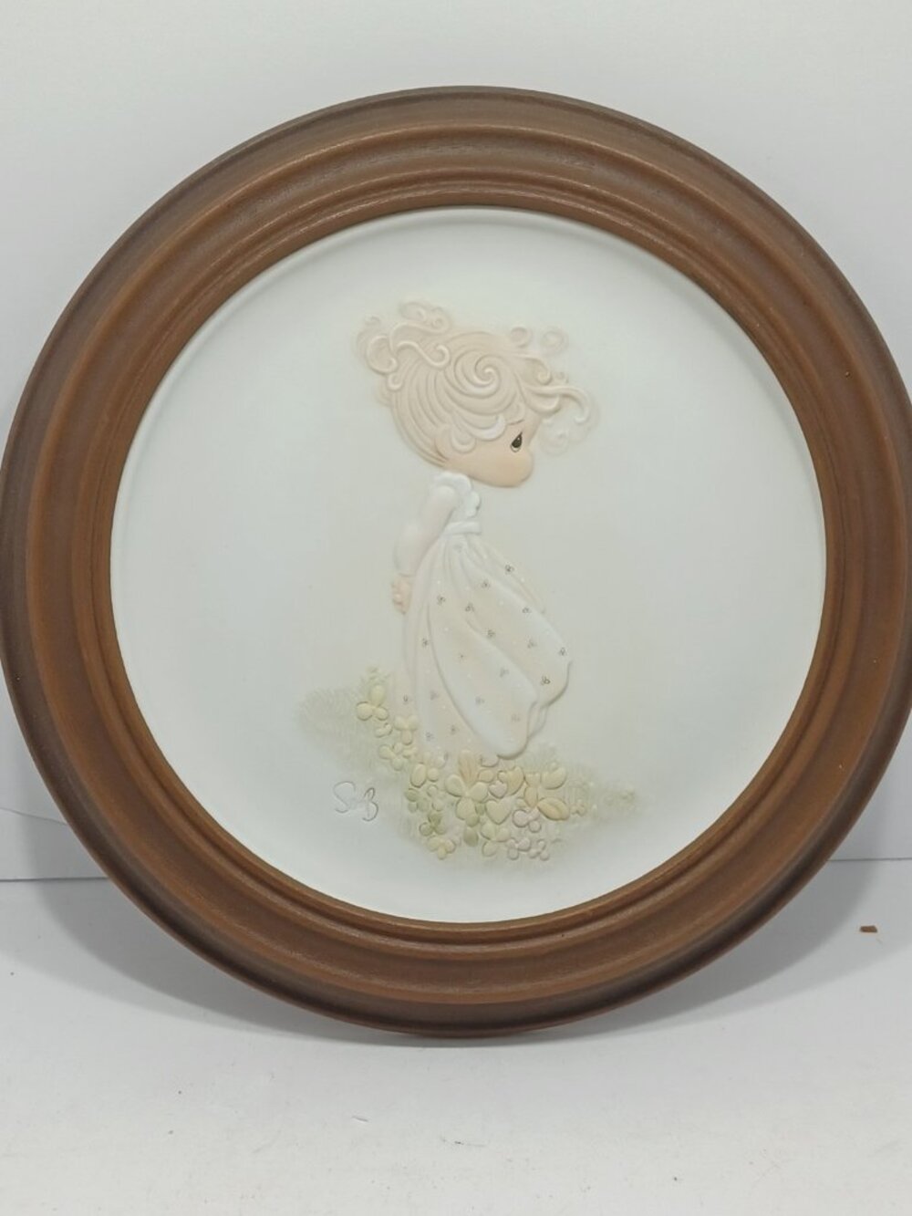 Precious Moments Autumn's Praise 8.5" Round Brown Wall-Mount Picture Frame